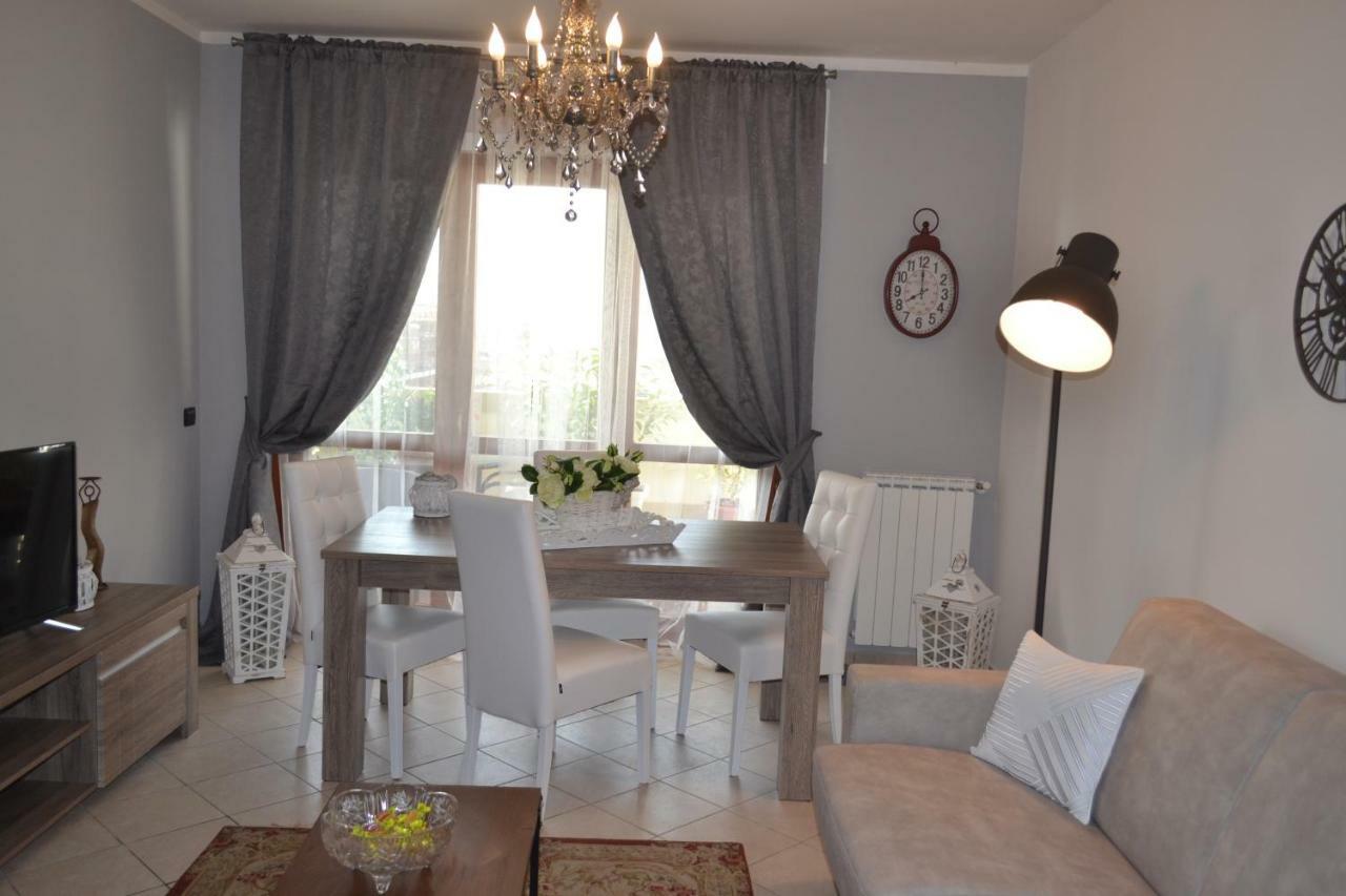 Airport & Fair Suite Apartments Φιουμιτσίνο Εξωτερικό φωτογραφία