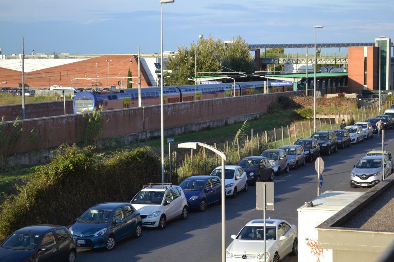 Airport & Fair Suite Apartments Φιουμιτσίνο Εξωτερικό φωτογραφία