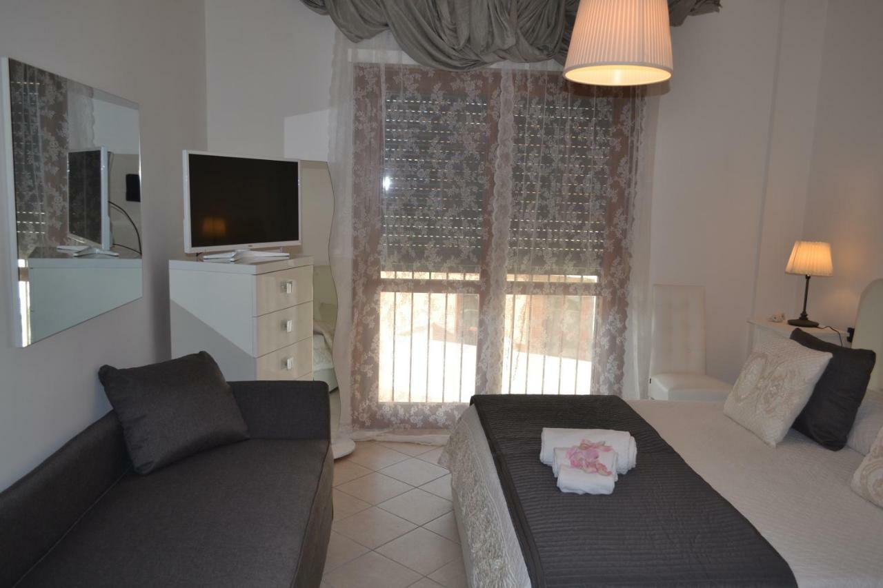 Airport & Fair Suite Apartments Φιουμιτσίνο Εξωτερικό φωτογραφία