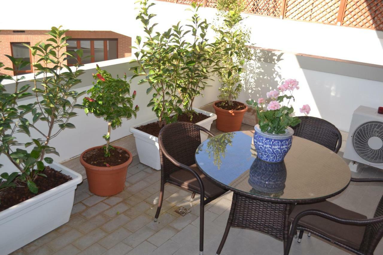 Airport & Fair Suite Apartments Φιουμιτσίνο Εξωτερικό φωτογραφία