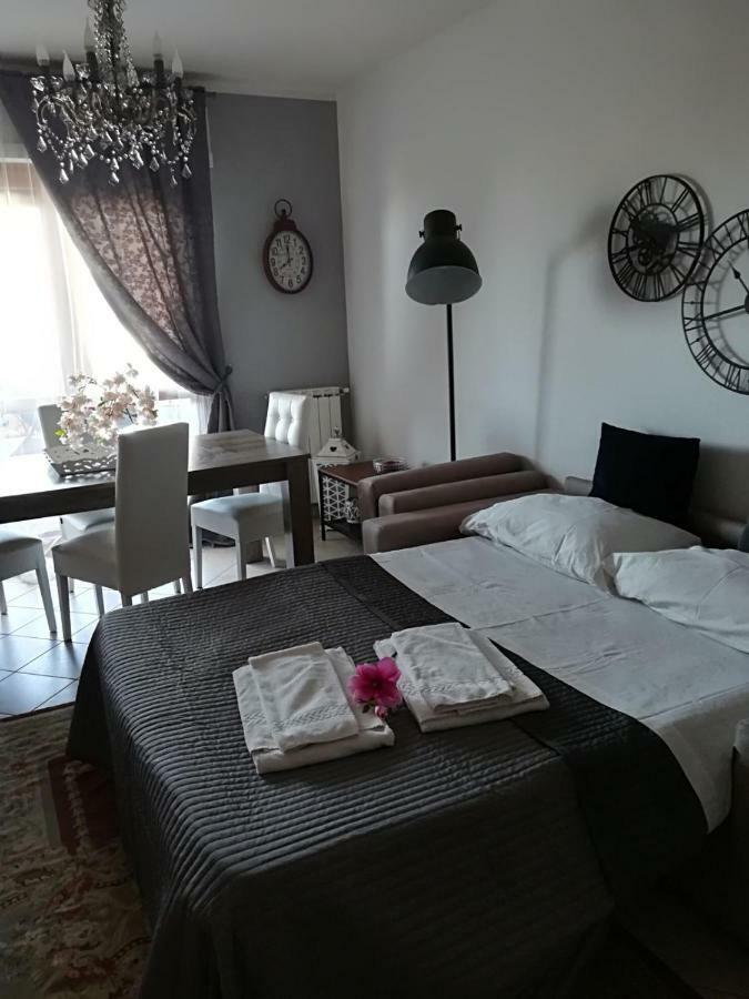 Airport & Fair Suite Apartments Φιουμιτσίνο Εξωτερικό φωτογραφία